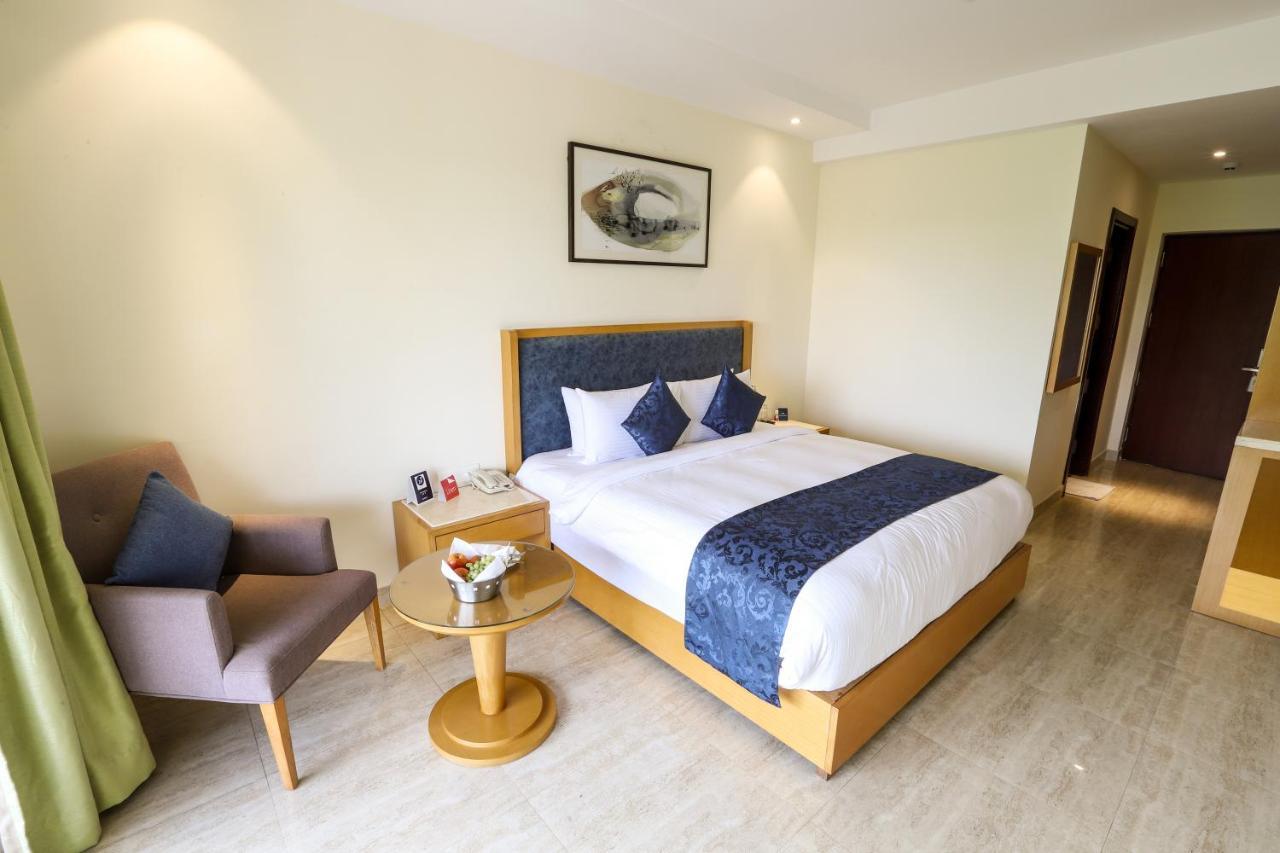 Zip By Spree Hotels Hyde Goa Candolim Exterior foto